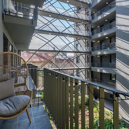 Fiumei Essence Будапешт