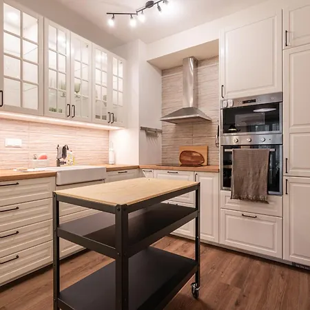 Fiumei Essence Apartmán *